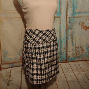 Forever 21 plaid woven lined zipper skirt adorned pearl chain/size M/blk wht pnk